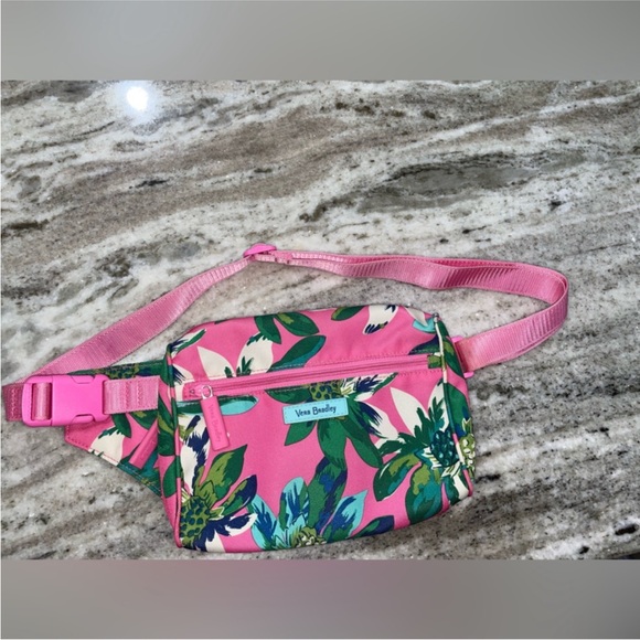 Vera Bradley pink, tropical Belt Bag EUC - Picture 9 of 9